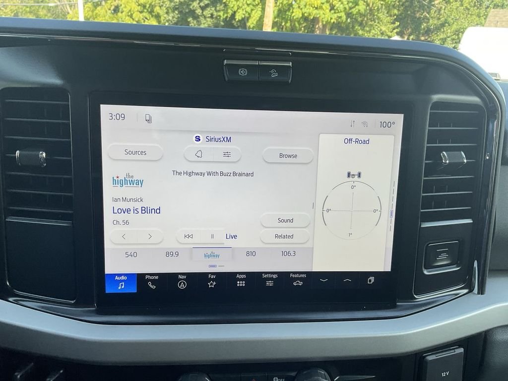 New 2027 Blue Ford XLT image 15