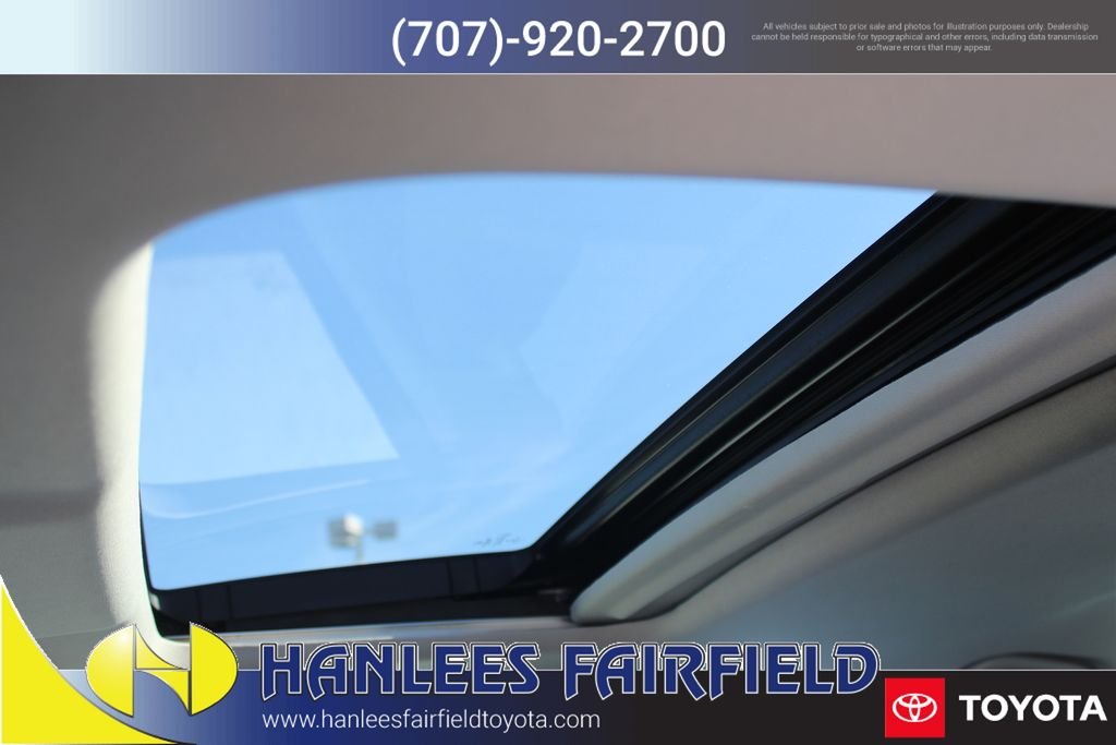 Used 2017  Honda EX image 12