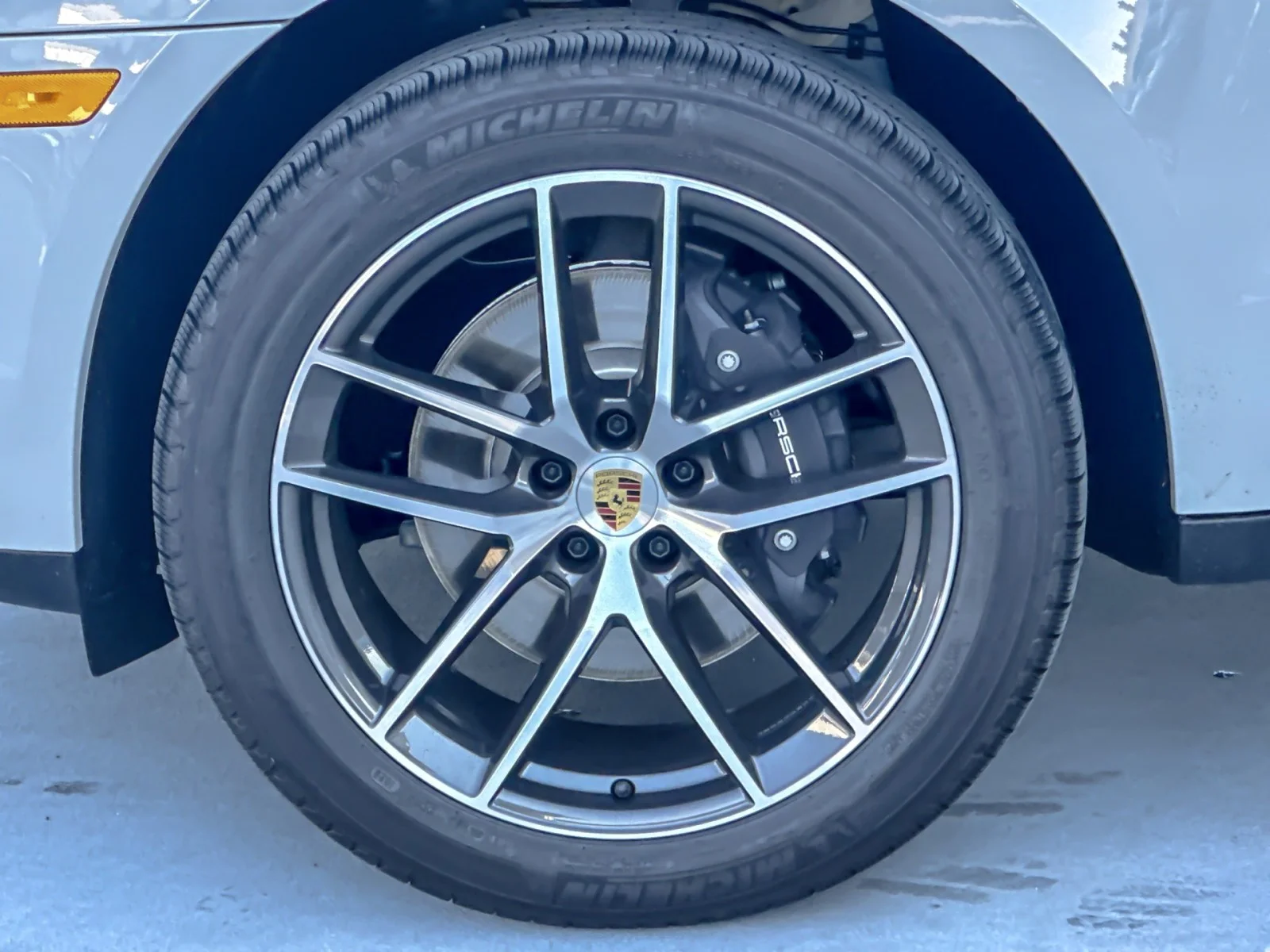 2026 Porsche Macan - Photo 26