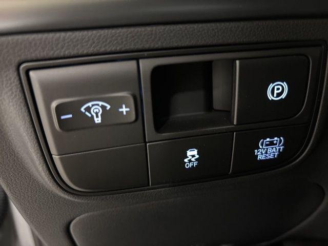 New 2026 Silver Hyundai Blue image 9