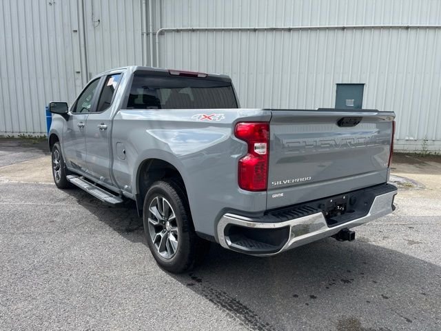 Used 2024 Gray Chevrolet LT image 8