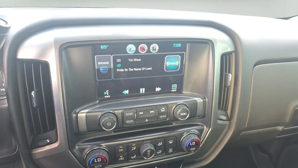 Used 2014 Silver Chevrolet LT image 15