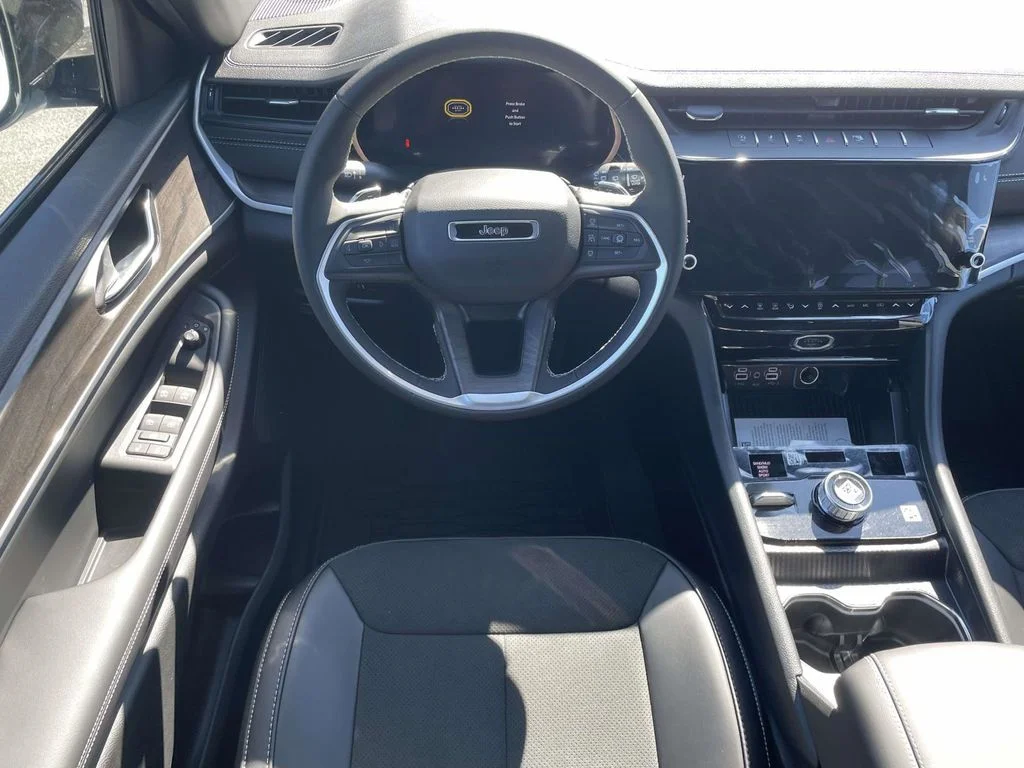 New 2026 Bright White Clearcoat Jeep Altitude image 22