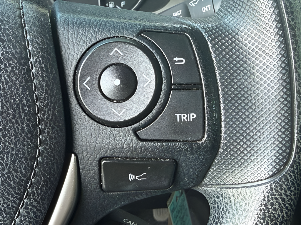 Used 2018 Gray Toyota LE image 17