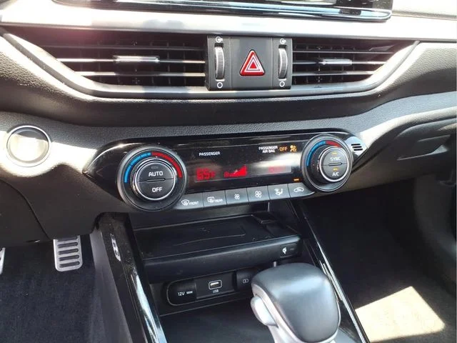 Used 2024 Blue Kia GT image 28