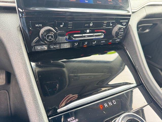 Used 2023 White Jeep 4xe image 21