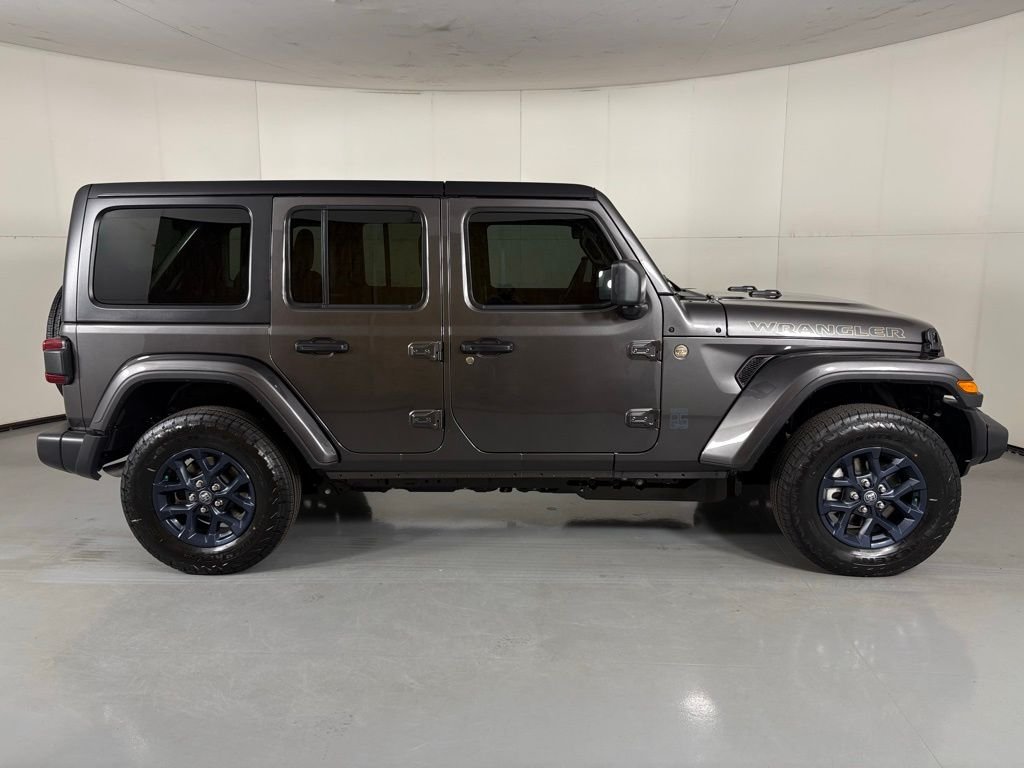 New 2026 Granite Crystal Metallic Clearcoat Jeep 85th Anniversary Edition image 9