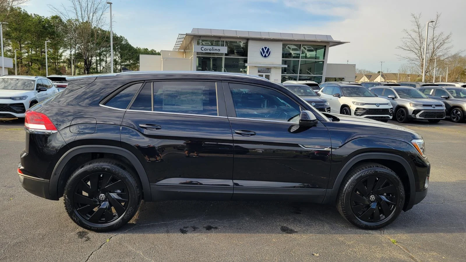 New 2026 Deep Black Pearl Volkswagen 2.0T SE w/Technology image 6