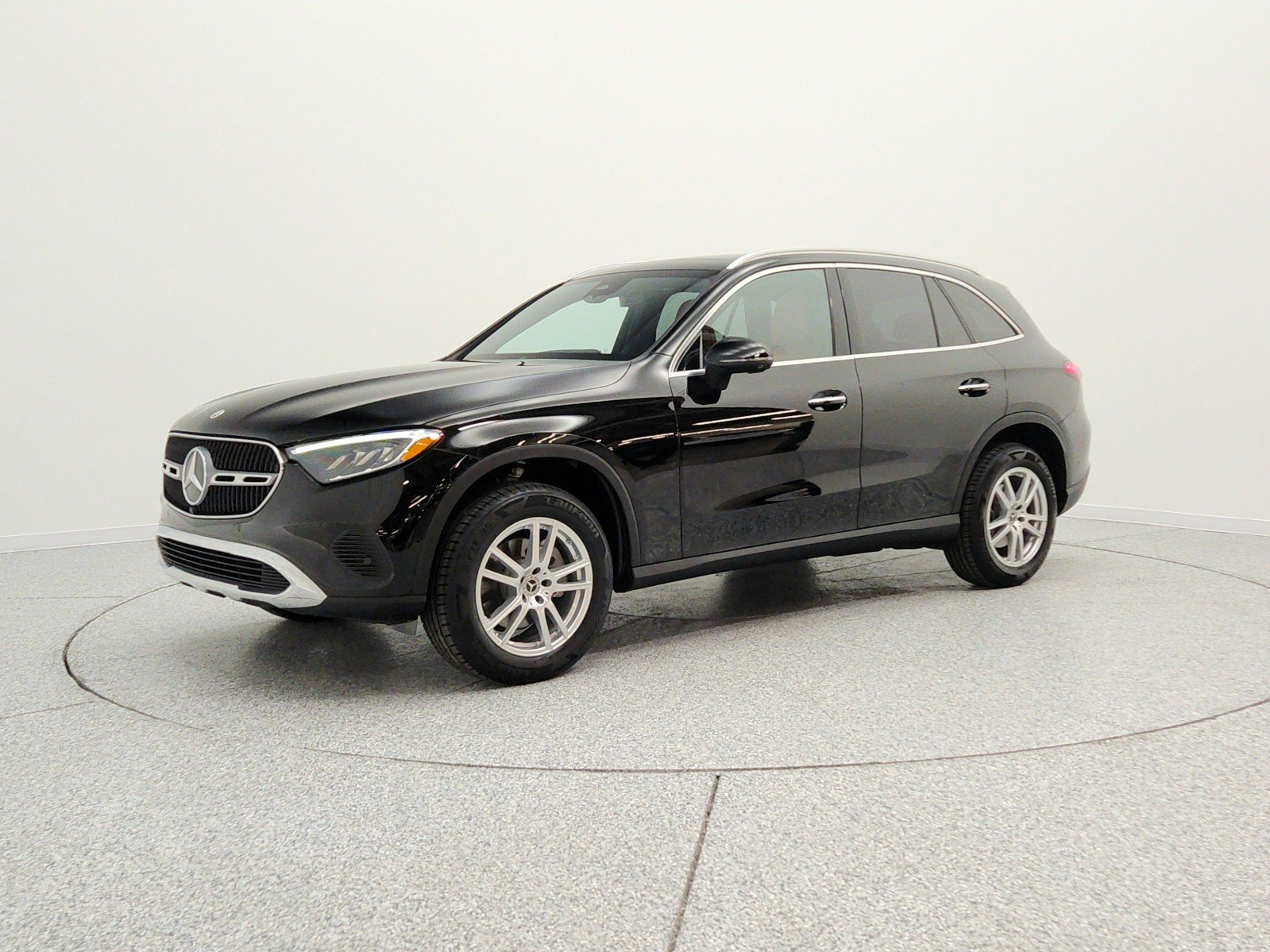 2023 Mercedes-Benz GLC GLC 300's photo