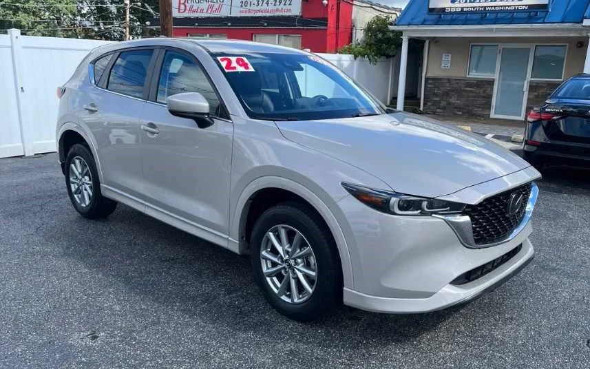 Used 2024 Platinum Quartz Metallic Mazda 2.5 S Select Package image 3