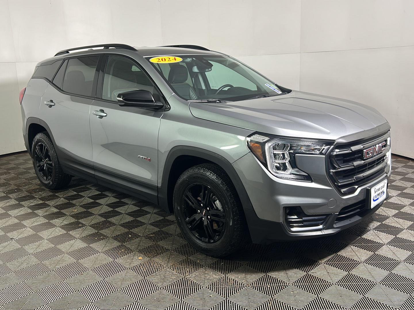Used 2024 Sterling Metallic GMC AT4 image 5