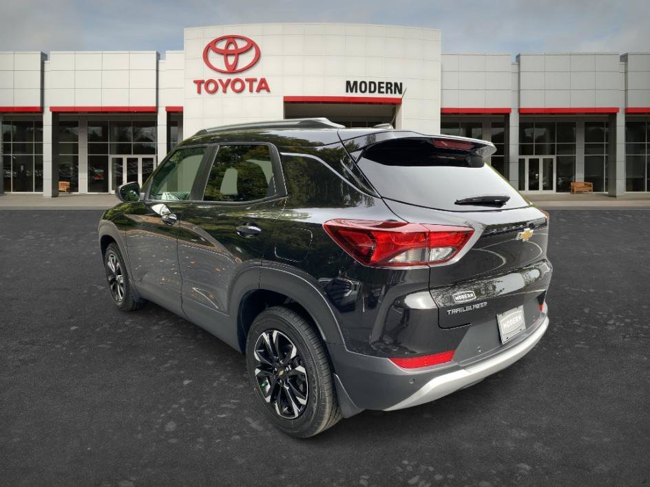 Used 2022 Mosaic Black Metallic Chevrolet LT image 7