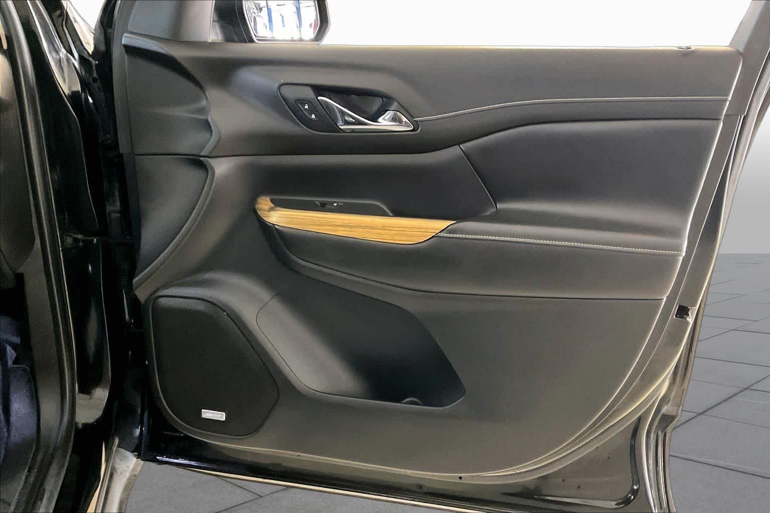 Used 2019 Ebony Twilight Metallic GMC Denali image 20