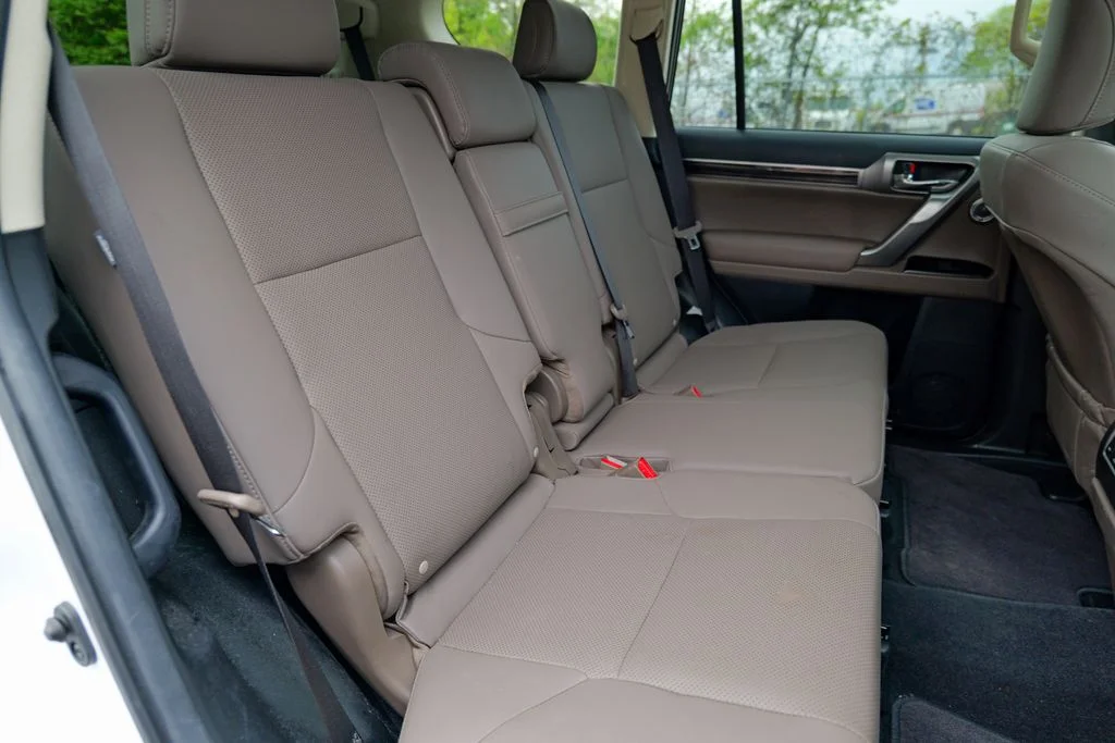 Used 2023 White Pearl Lexus 460 image 33