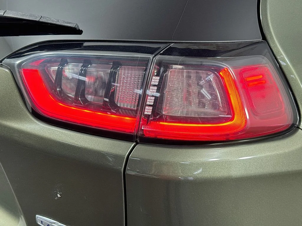 Used 2019 Green Jeep Latitude Plus image 31