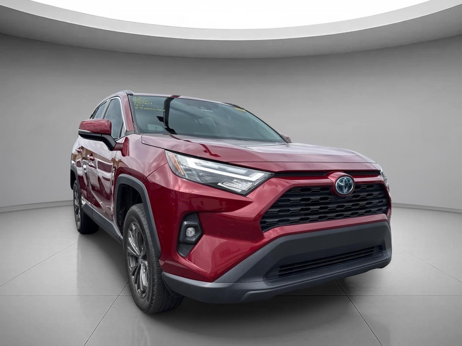 Used 2023 Ruby Flare Pearl Toyota XLE Premium image 23