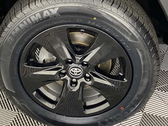 Used 2019 Gray Toyota XLE image 28
