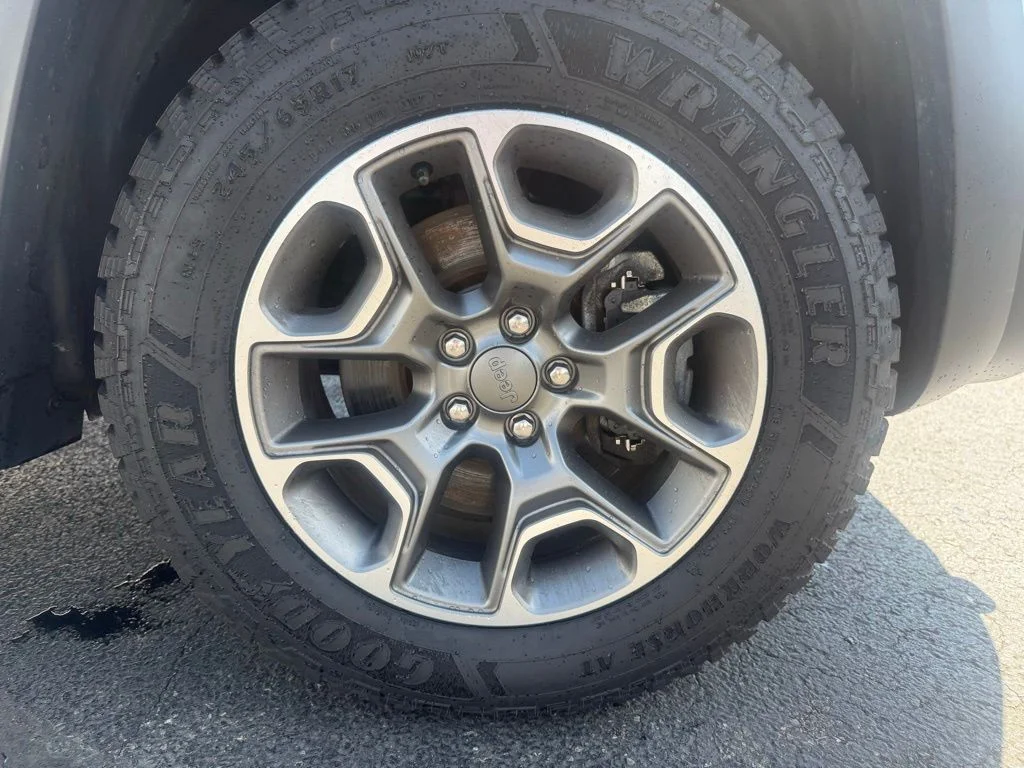 Used 2022 White Jeep Trailhawk image 54