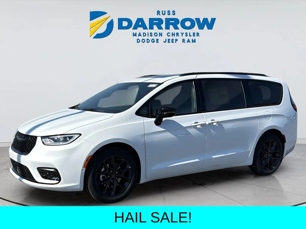 New 2026 White Chrysler Limited image 1