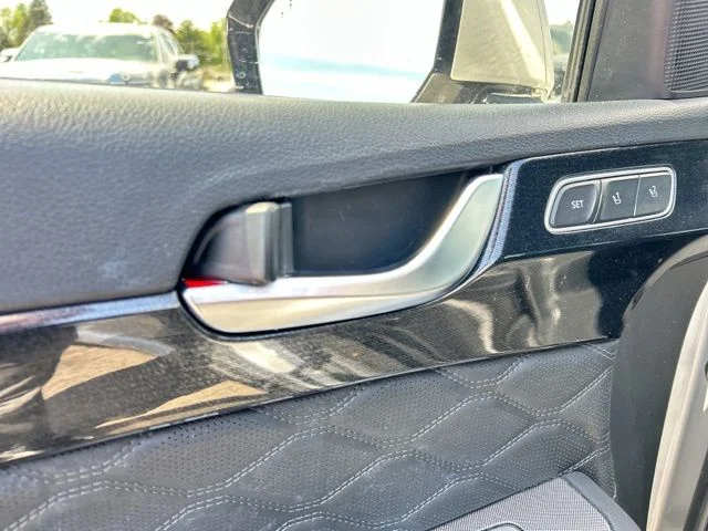 Used 2021 Silver Hyundai Calligraphy image 30