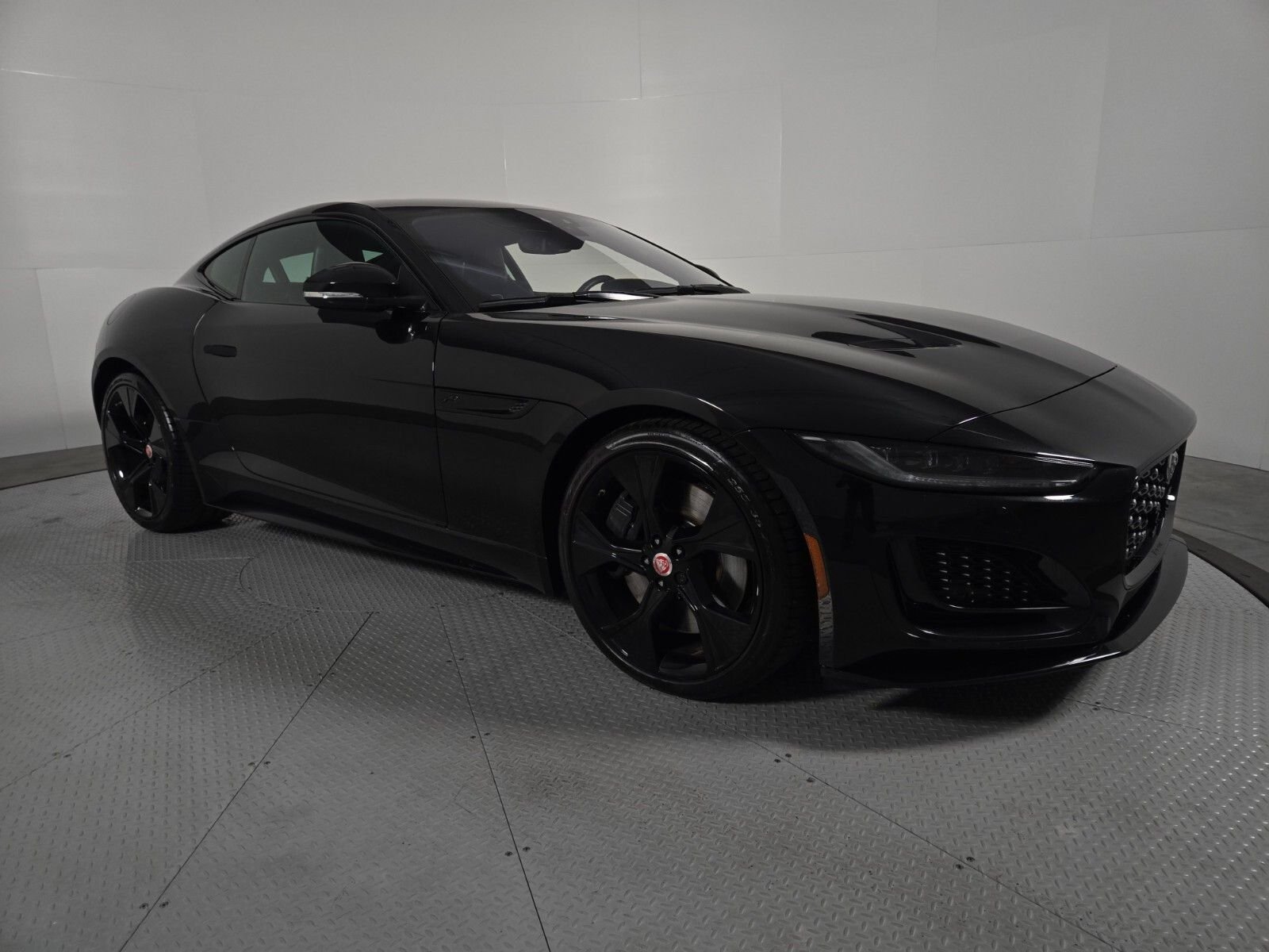2023 Jaguar F-TYPE R-Dynamic - Photo 14
