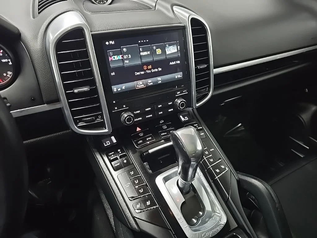 Used 2017 Bk Porsche NA image 27