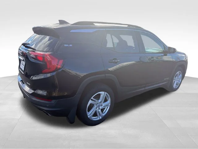 Used 2018 Black GMC SLE image 6