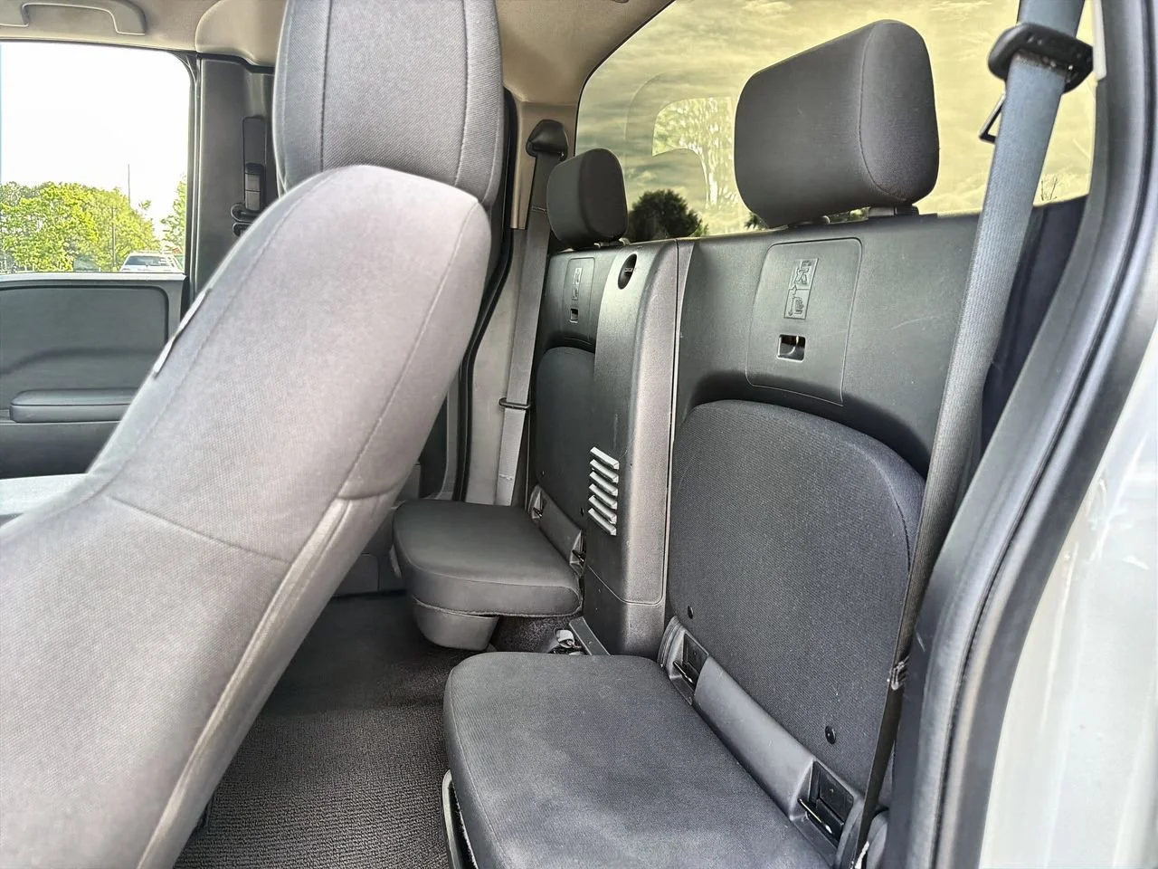 Used 2022 White Nissan King Cab S 4x2 image 20