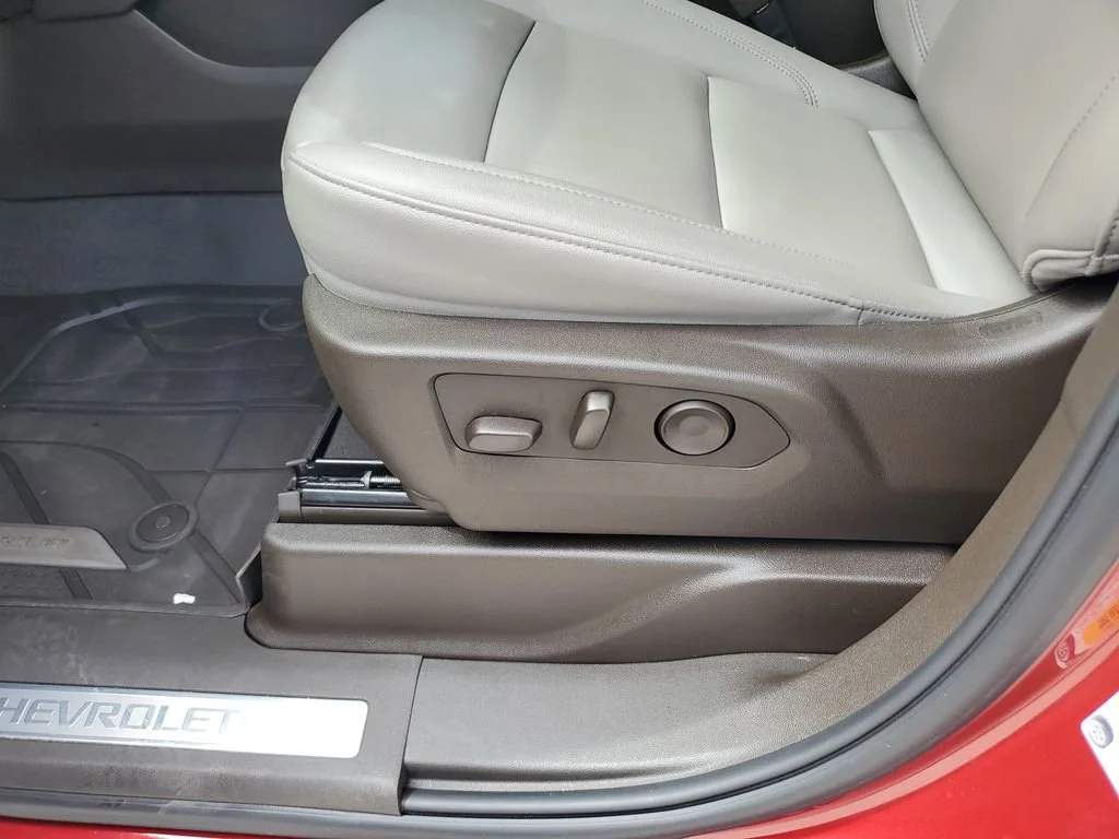 Used 2025 Radiant Red Tintcoat Chevrolet LT image 16