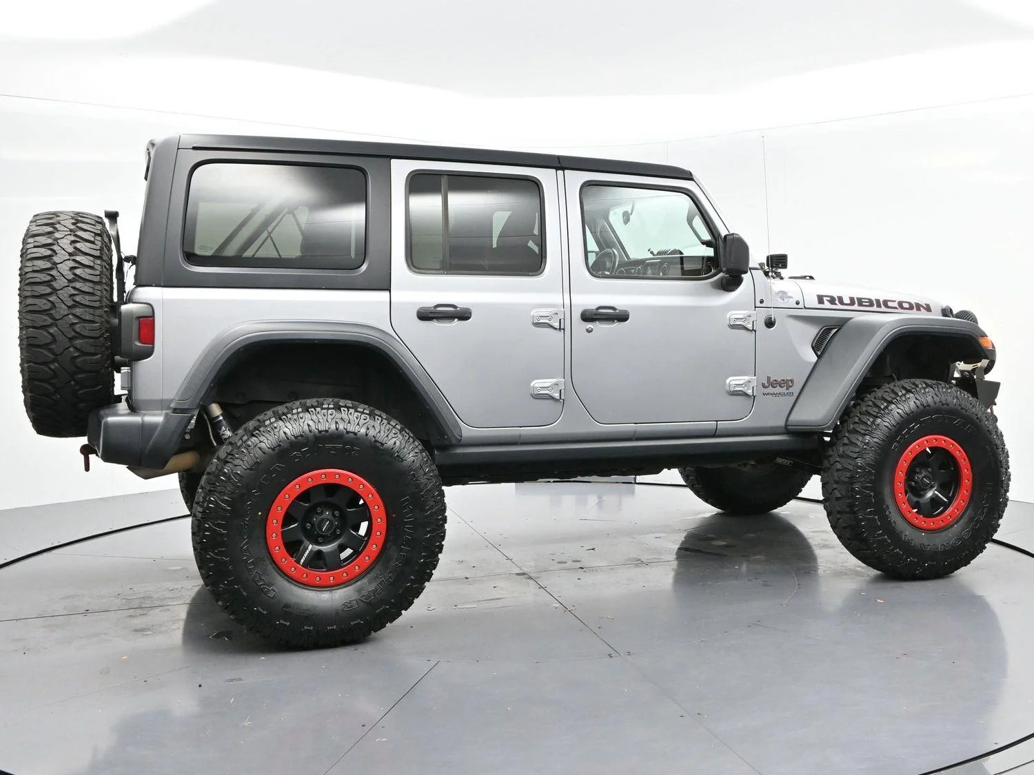 Used 2020 Billet Silver Metallic Clearcoat Jeep Rubicon image 8