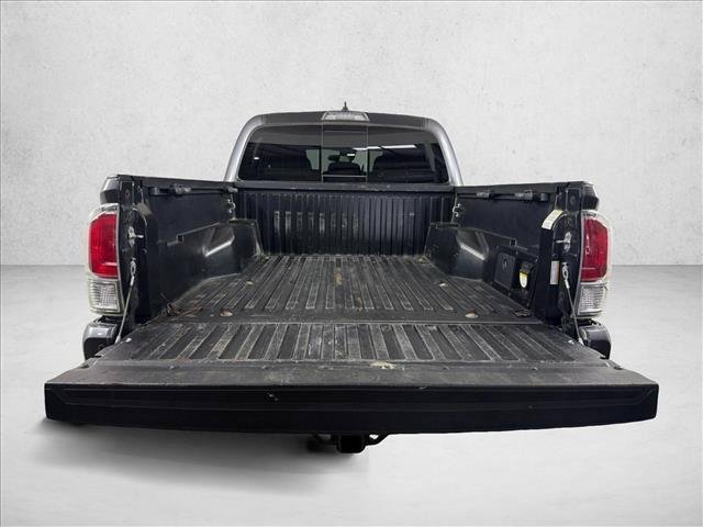 Certified Used 2022 MAGNETIC GRAY MET. Toyota  image 18