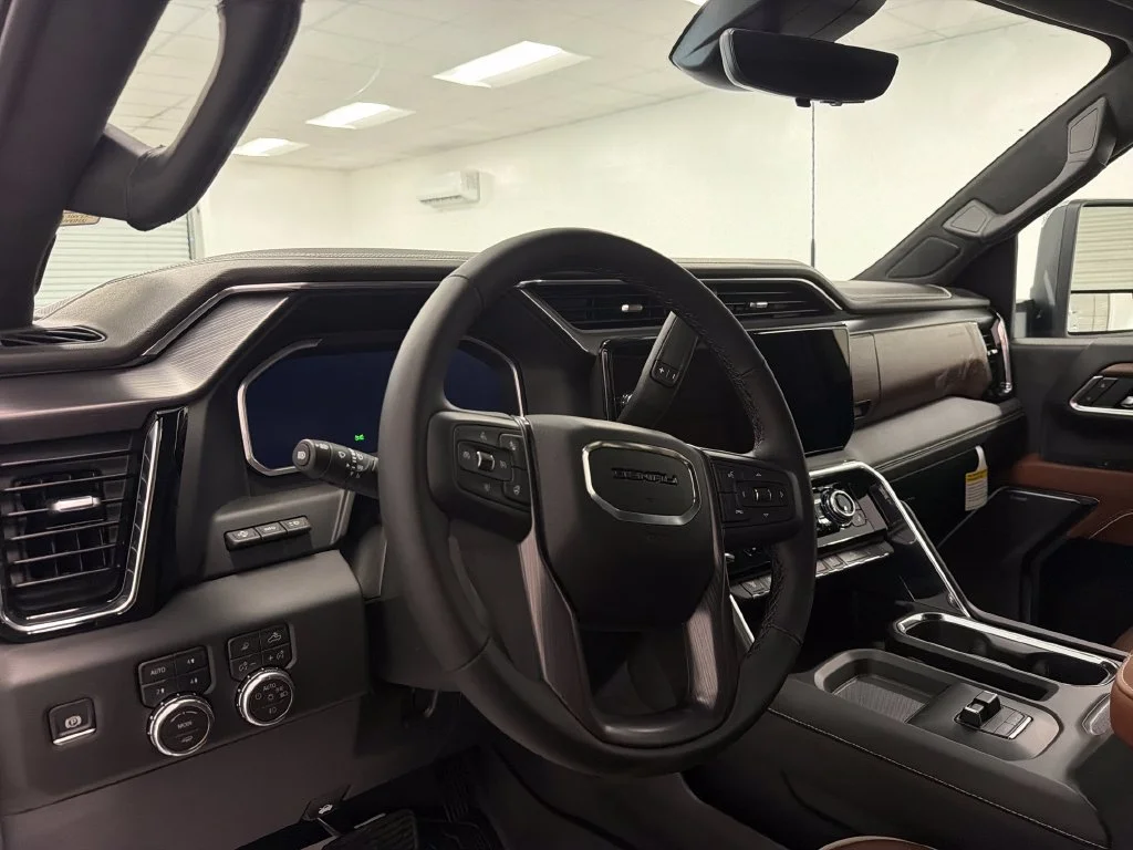 2026 GMC Sierra 3500HD Denali Ultimate - Photo 20