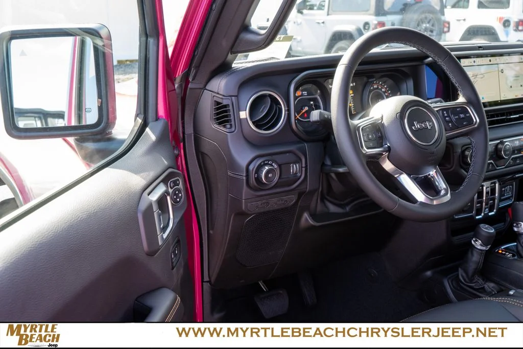 New 2026 Tuscadero Pearl-Coat Exterior Paint Jeep Sahara image 16