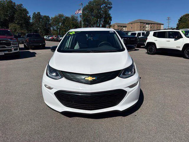 Used 2017 White Chevrolet LT image 16