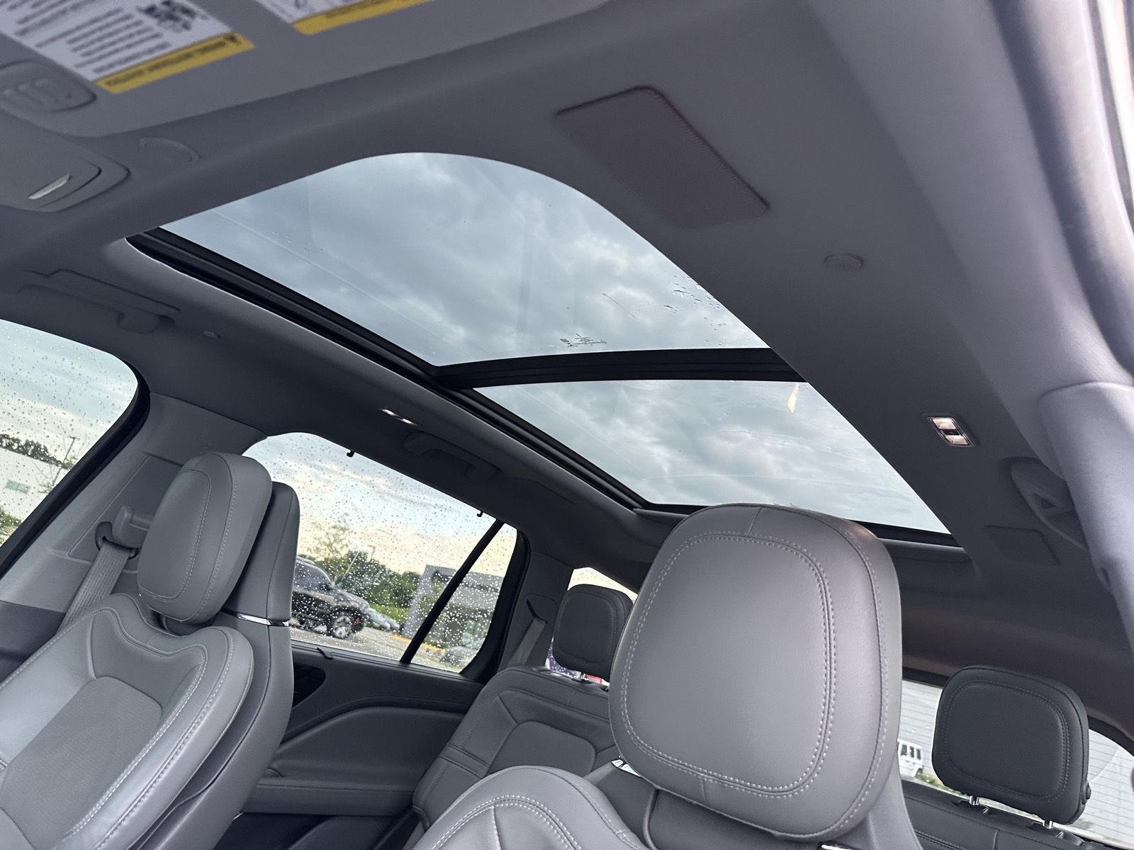 Used 2020 Magnetic Gray Metallic Lincoln Reserve image 10