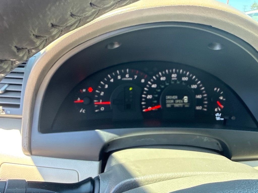 Used 2007 Red Toyota XLE image 20