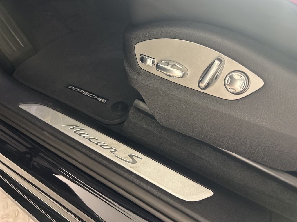 2026 Porsche Macan S - Photo 31