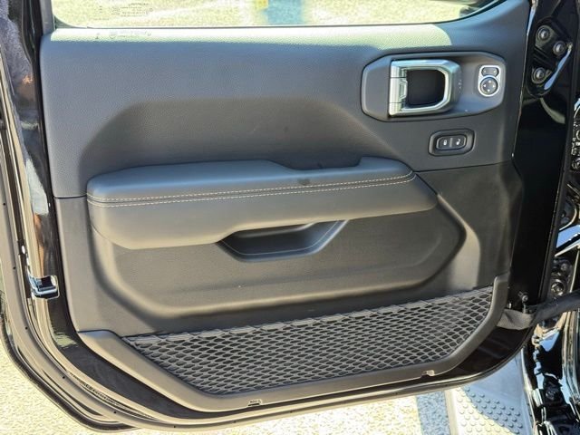 2025 Jeep Wrangler 4-Door Sahara - Photo 18