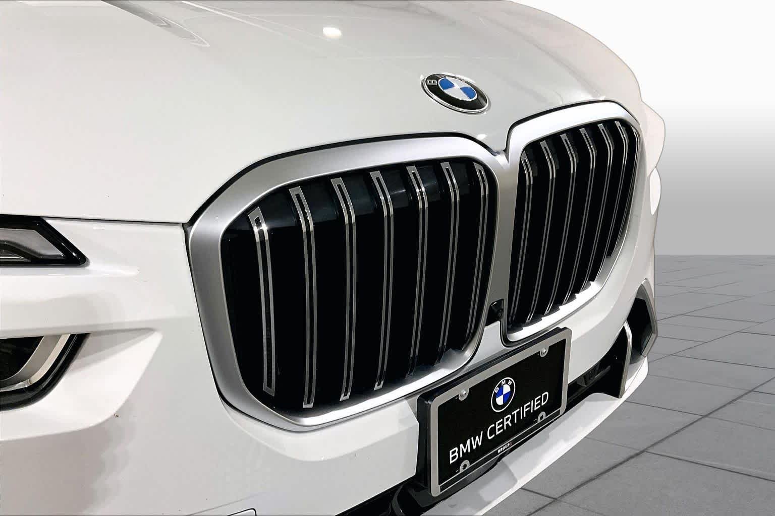 Certified Used 2023 Alpine White BMW xDrive40i image 31