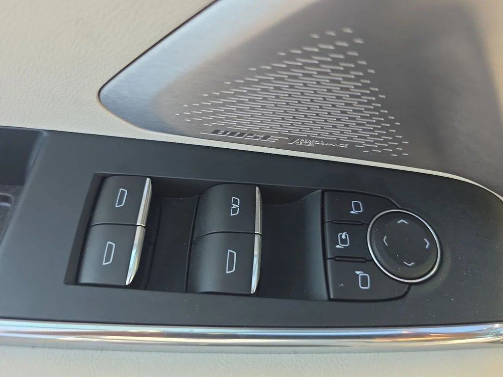 Used 2025 Blue GMC Denali image 21
