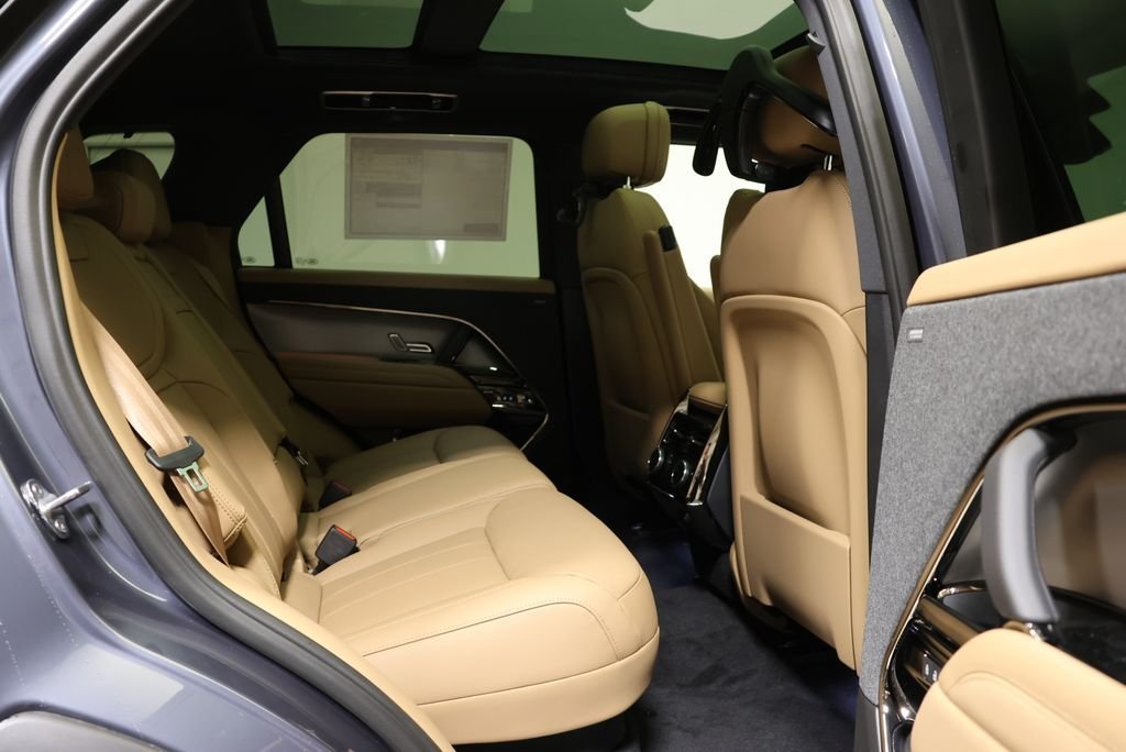 New 2026 Santorini Black LAND ROVER SE image 44