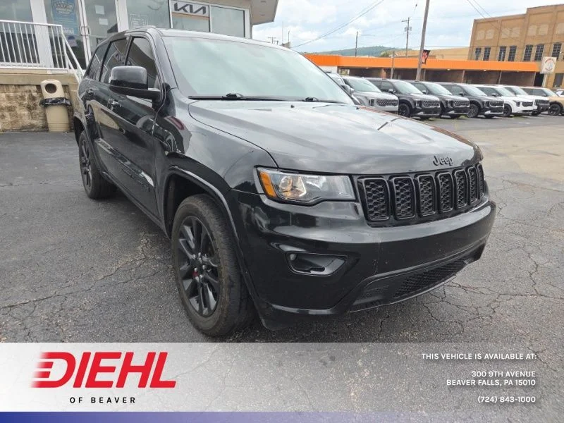Used 2019 Black Jeep Altitude image 1