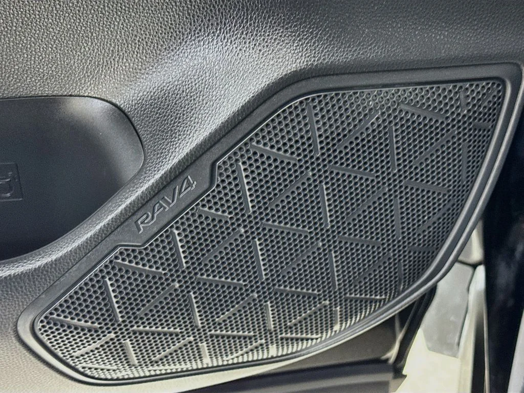 Used 2022 Midnight Black Metallic Toyota LE image 22