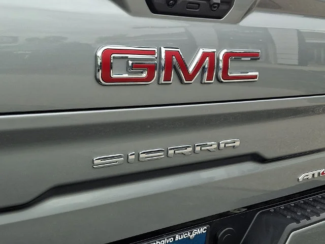 Used 2025 Silver GMC AT4 image 33