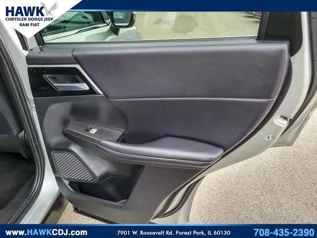 Used 2024 Black Mitsubishi SE image 30