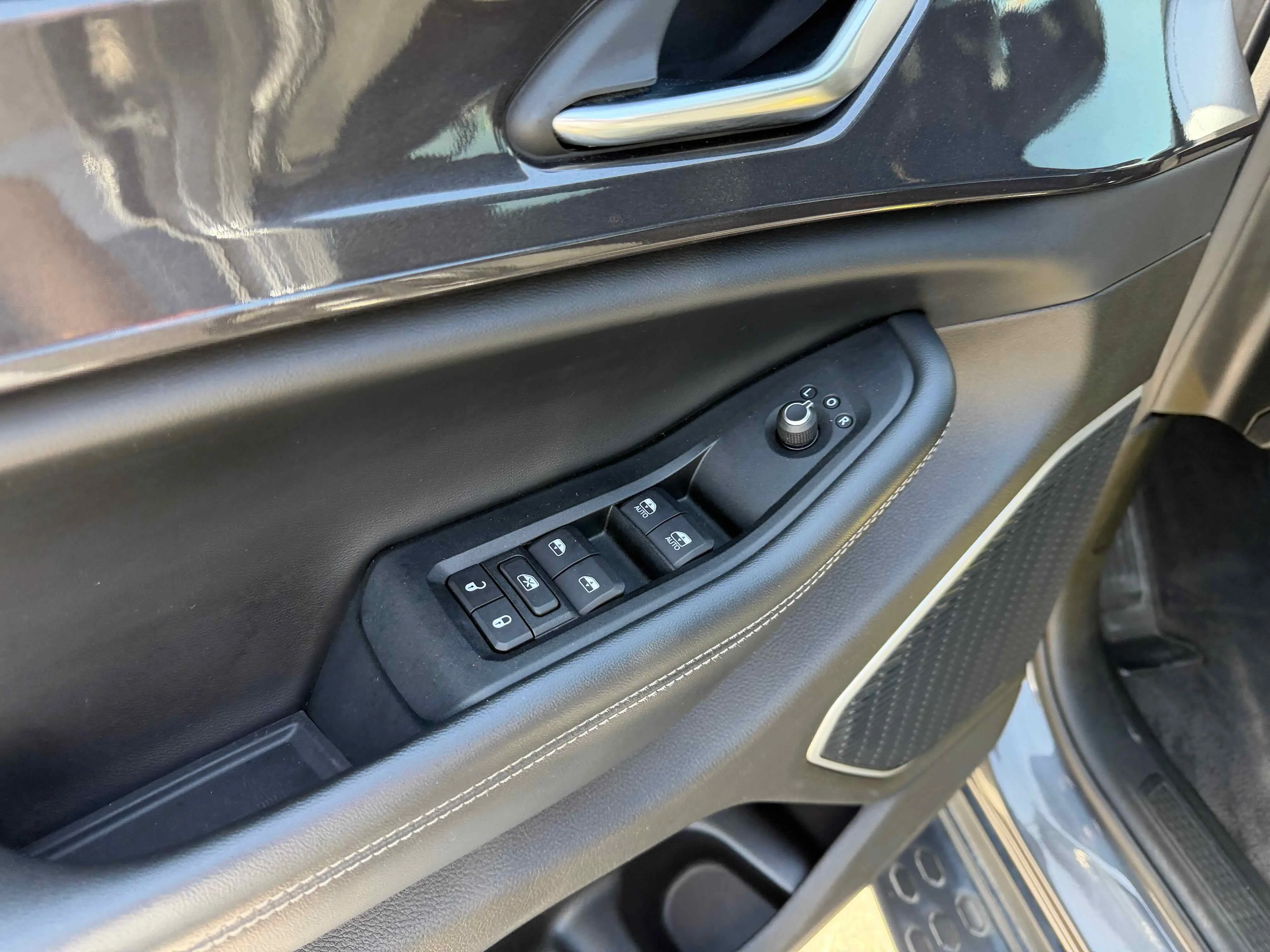 Used 2021 Baltic Gray Metallic Clearcoat Jeep Altitude image 16