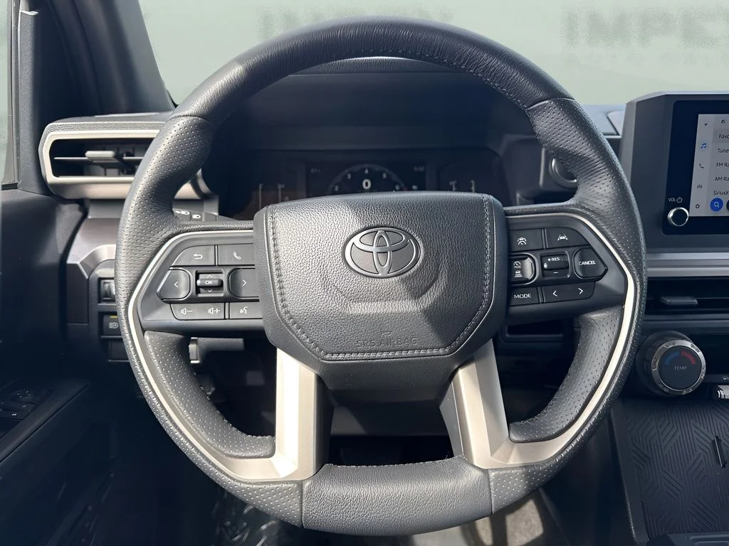 Used 2025  Toyota SR5 image 13