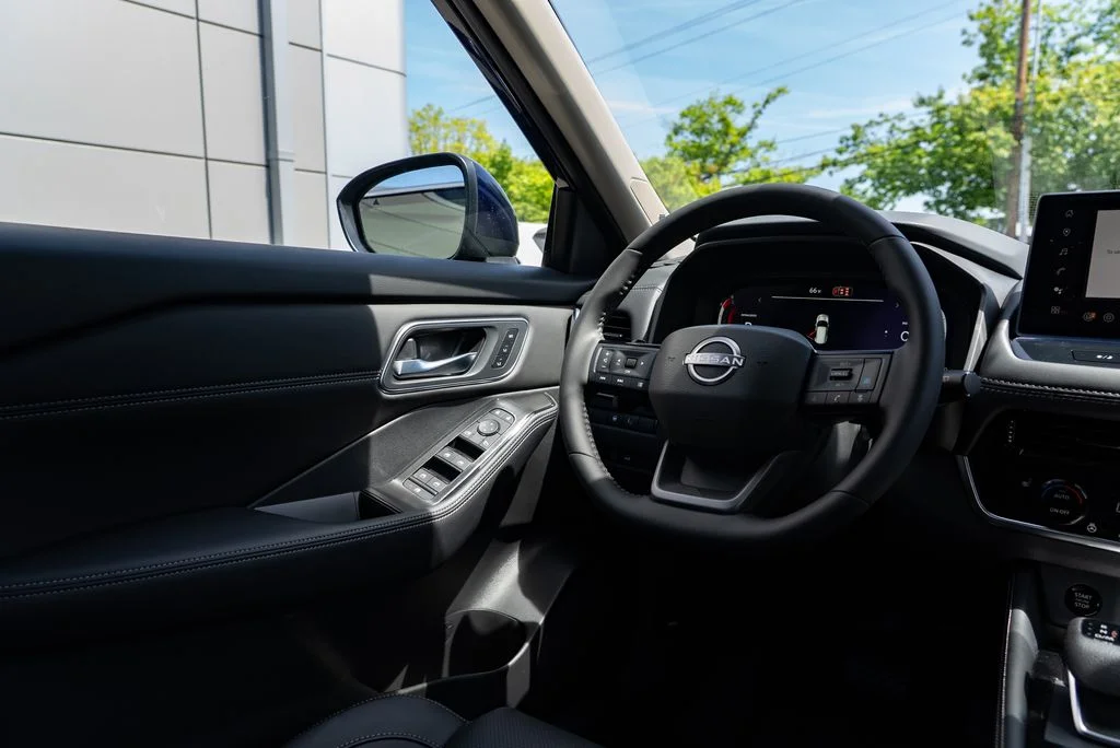 New 2026 Deep Ocean Blue Pearl Nissan Platinum image 12