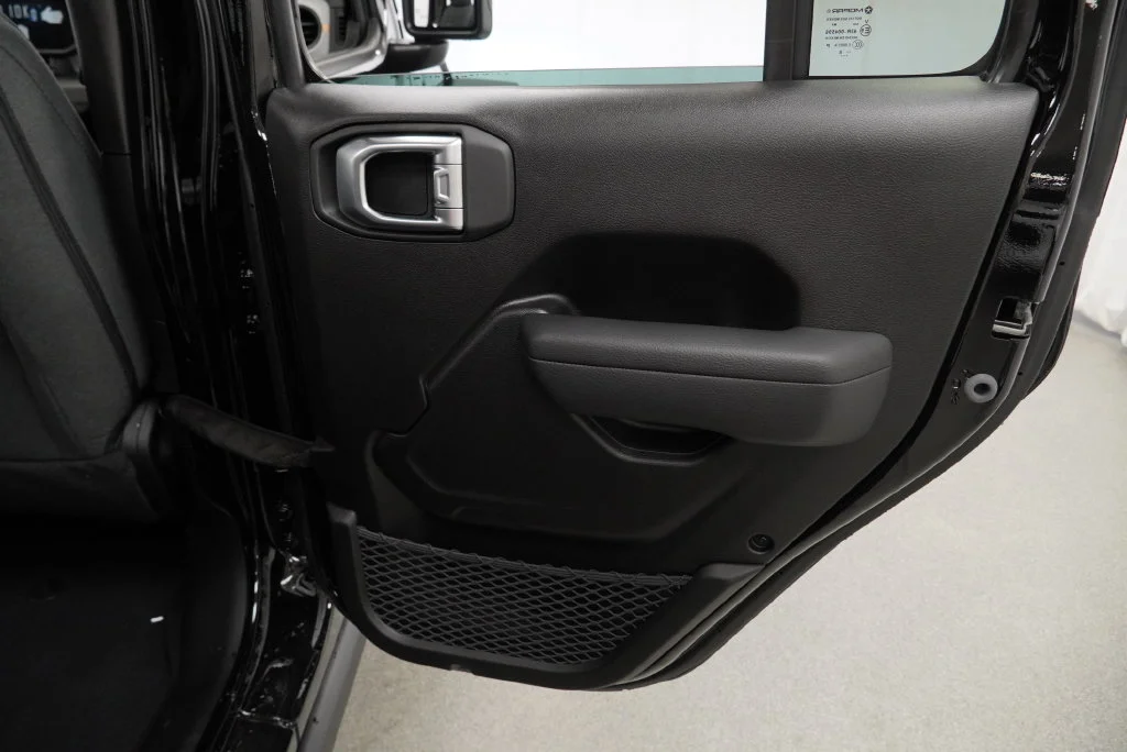 New 2027 Black Clear-Coat Exterior Paint Jeep Willys image 33