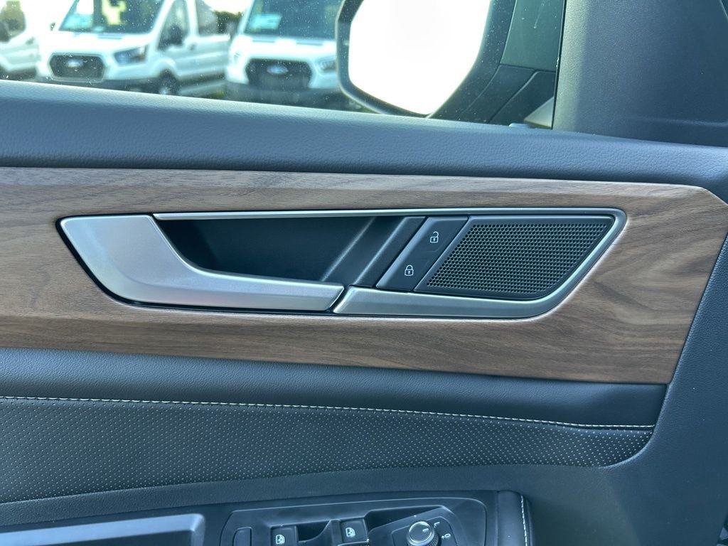 2026 Volkswagen Atlas SE w/Tech - Photo 12